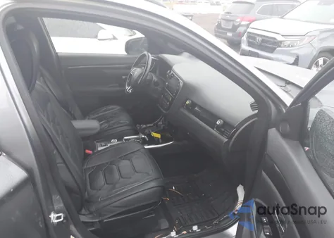 2018 Mitsubishi Outlander Le z USA, uszkodzony, nr VIN JA4AZ3A37JZ047490